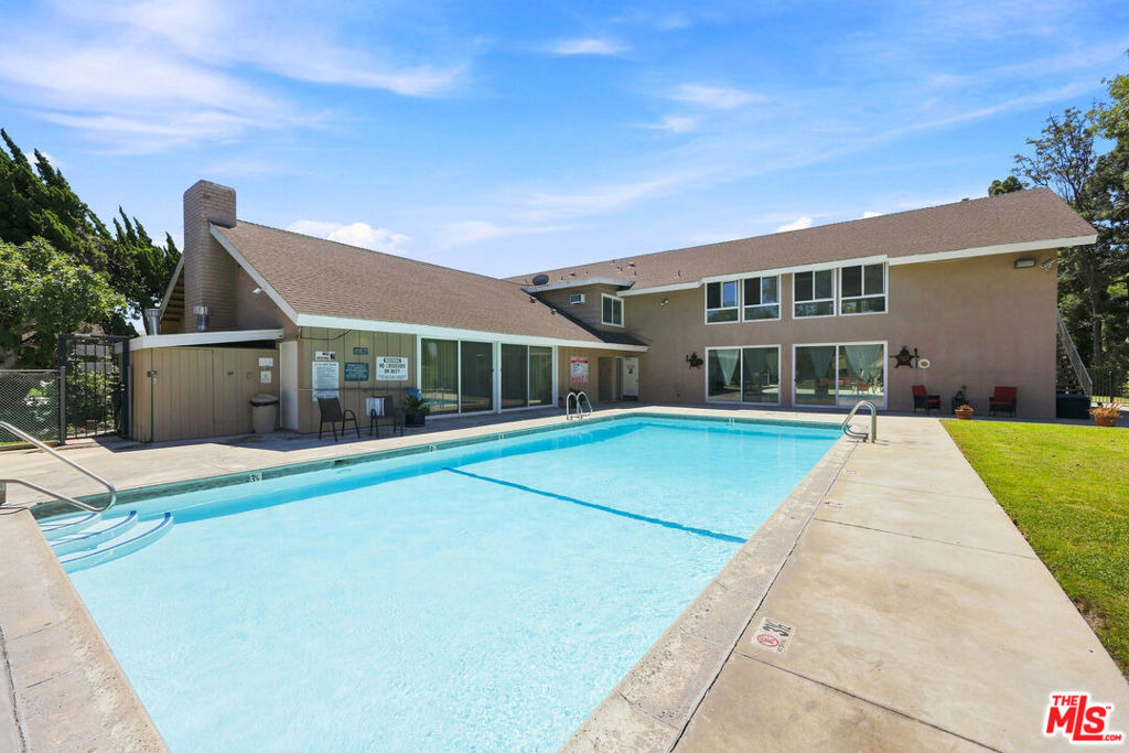3500 W Manchester Boulevard - Photo 27