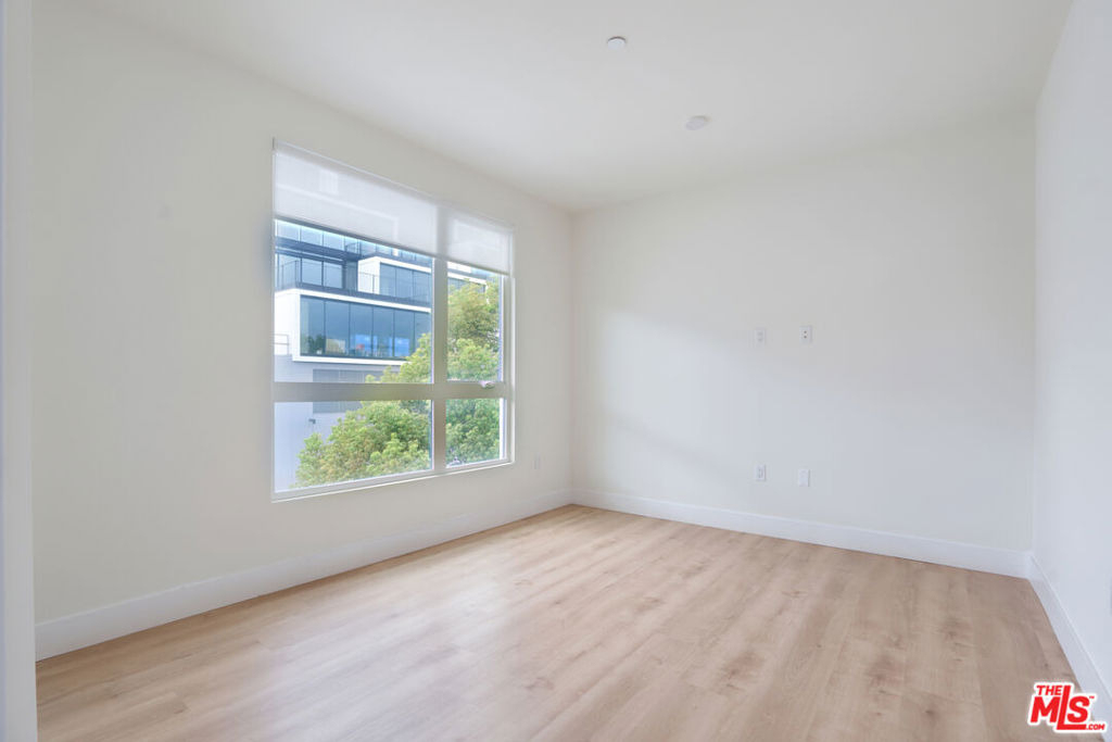 5657 Virginia Avenue - Photo 8
