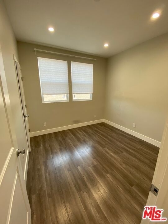 3157 Estara Avenue - Photo 8