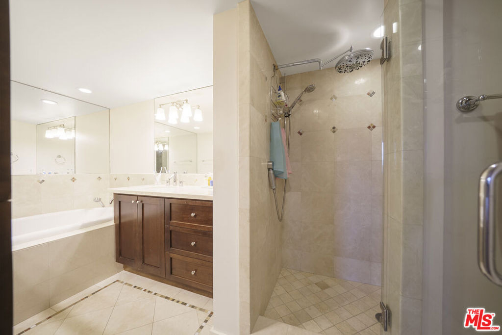 642 Hermosa Avenue - Photo 16