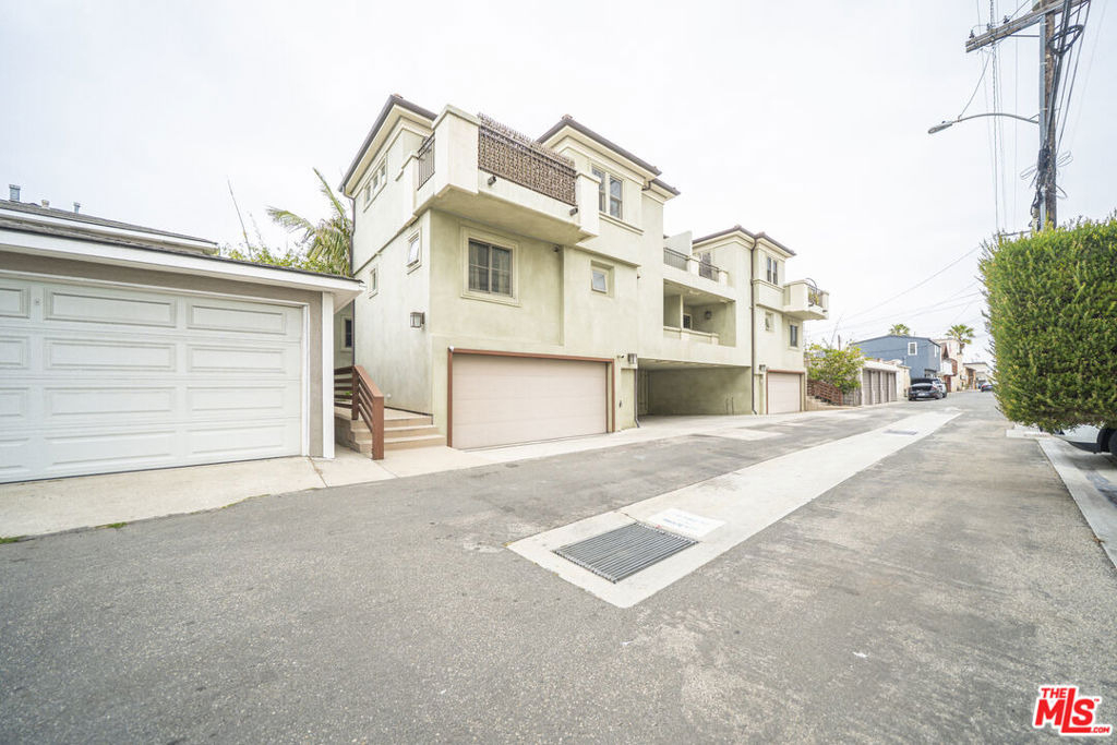 642 Hermosa Avenue - Photo 39