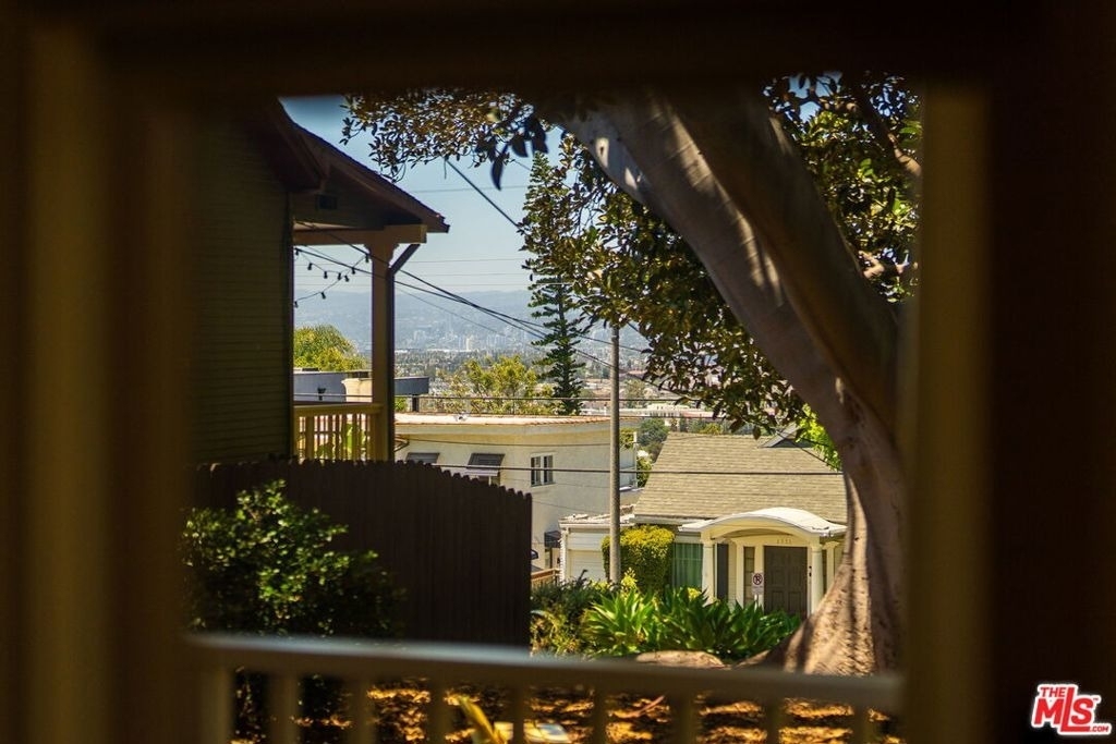 1336 Edgecliffe Drive - Photo 28