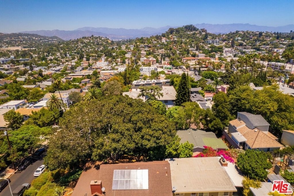 1336 Edgecliffe Drive - Photo 33