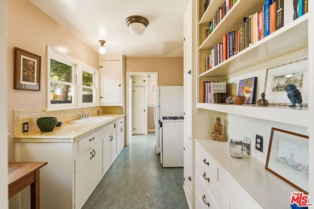 1336 Edgecliffe Drive - Photo 6