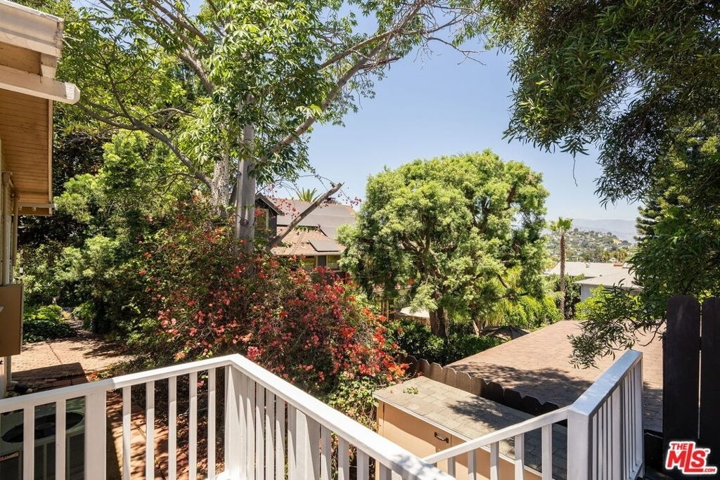 1336 Edgecliffe Drive - Photo 24