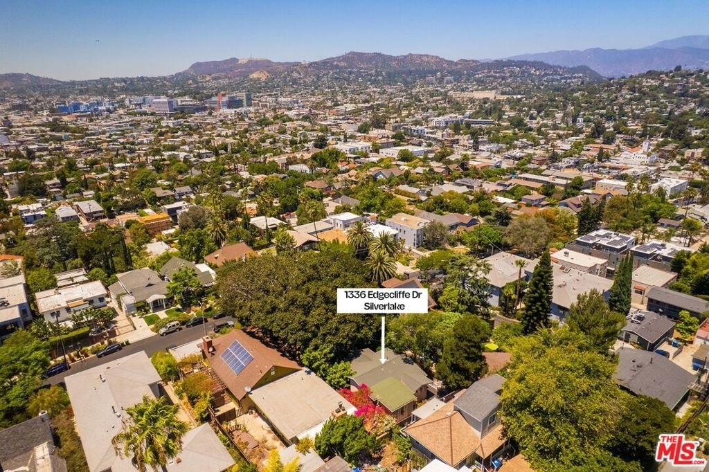 1336 Edgecliffe Drive - Photo 32