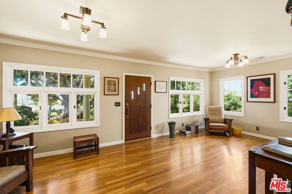 1336 Edgecliffe Drive - Photo 4