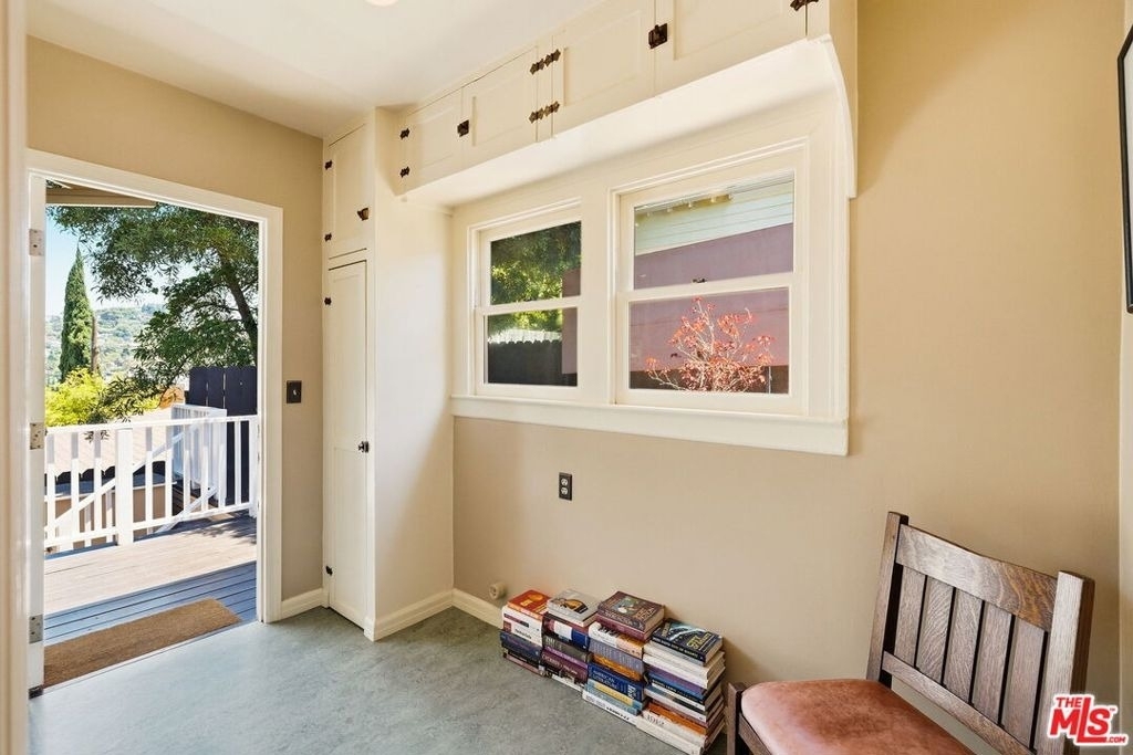 1336 Edgecliffe Drive - Photo 11