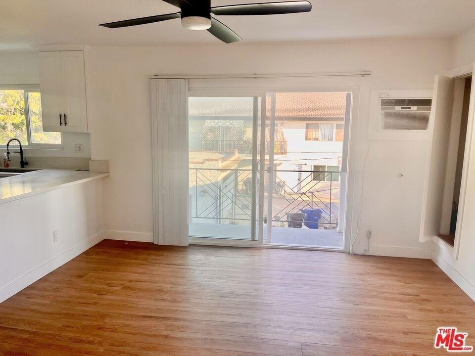 3824 Keystone Avenue - Photo 2