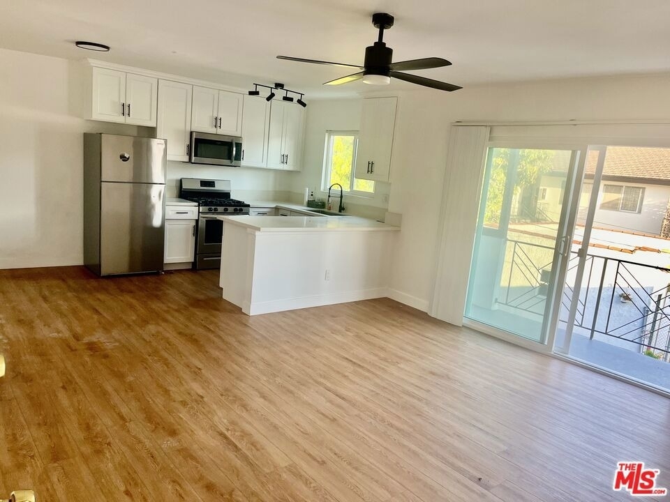 3824 Keystone Avenue - Photo 0