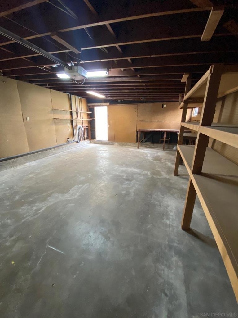 6344 Anvil Lake Avenue - Photo 32