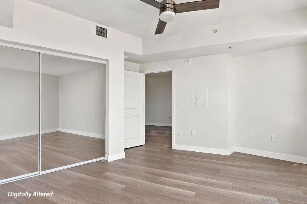 253 10th Ave - Photo 3