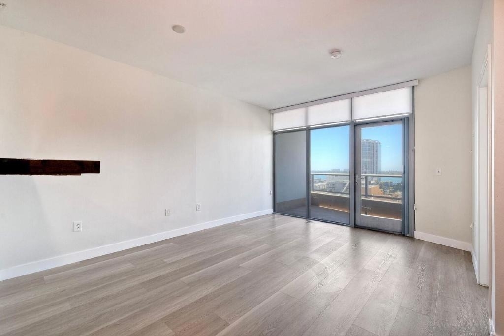 253 10th Ave - Photo 17
