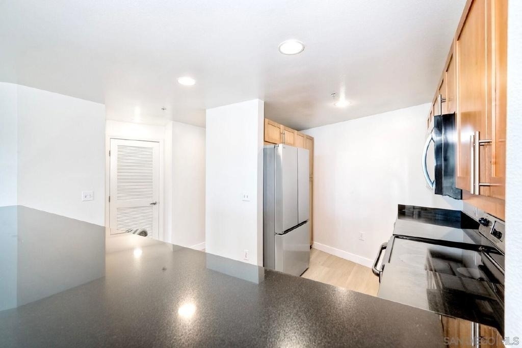253 10th Ave - Photo 13