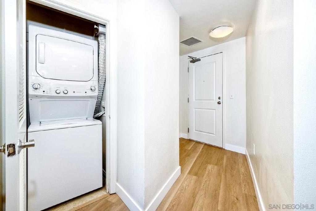 253 10th Ave - Photo 6