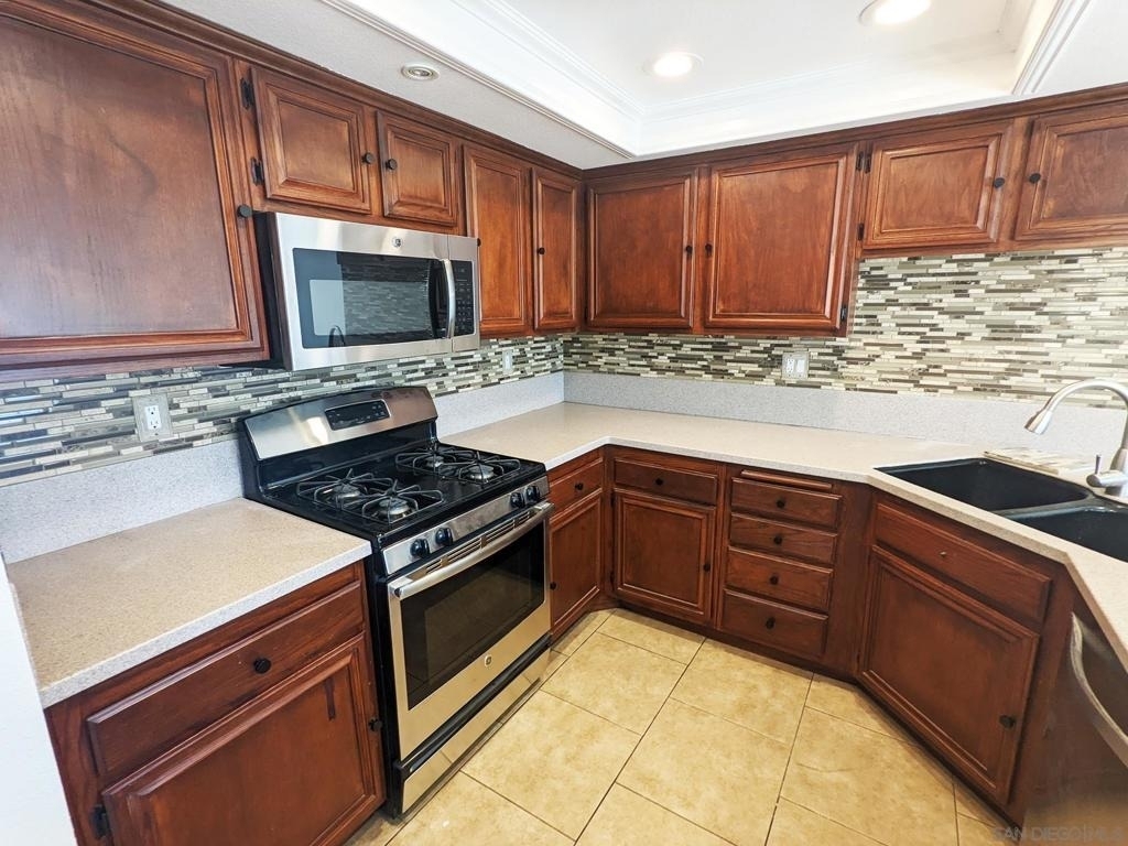 343 Rolling Hills Ln - Photo 12