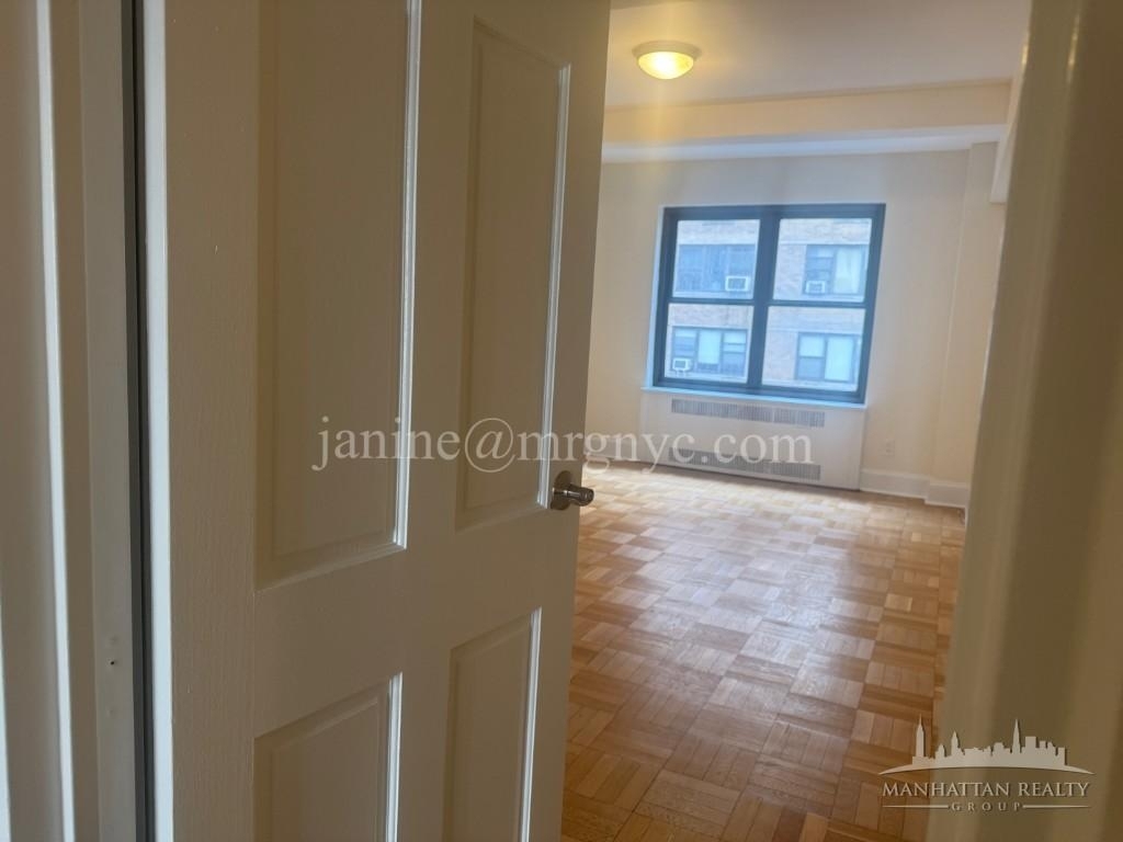 E 56th St - Photo 6