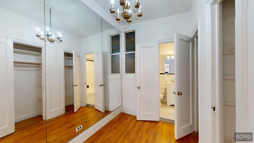 East 85th Street - Photo 7