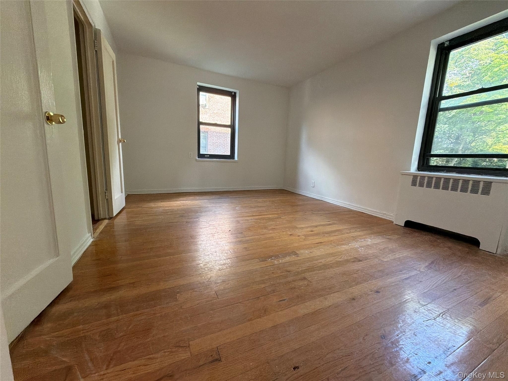 23 Schenck Avenue - Photo 9