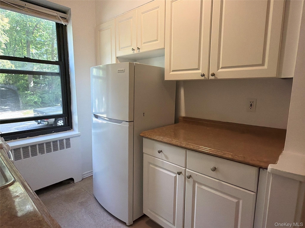 23 Schenck Avenue - Photo 6