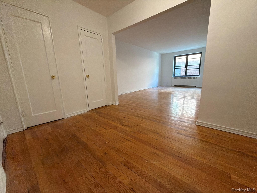 23 Schenck Avenue - Photo 1