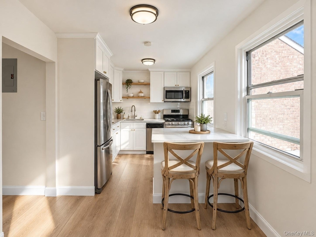 1051 Fenwood - Photo 4