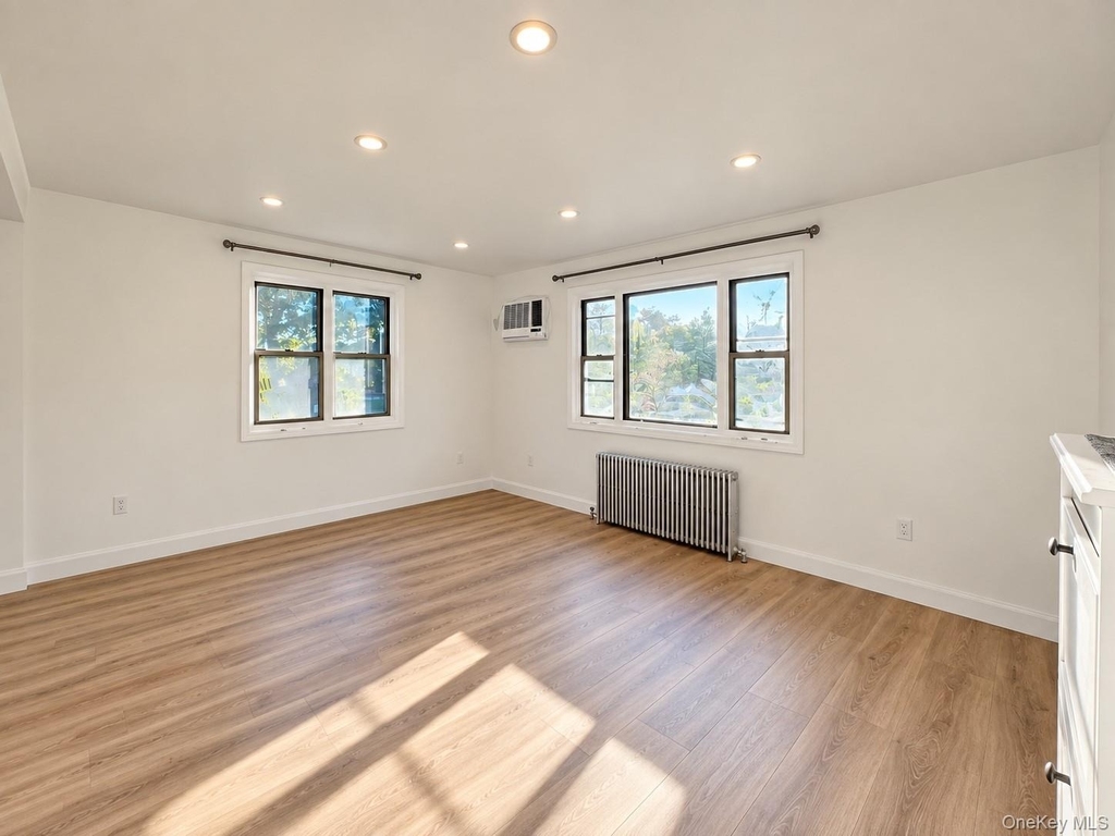 1051 Fenwood - Photo 1