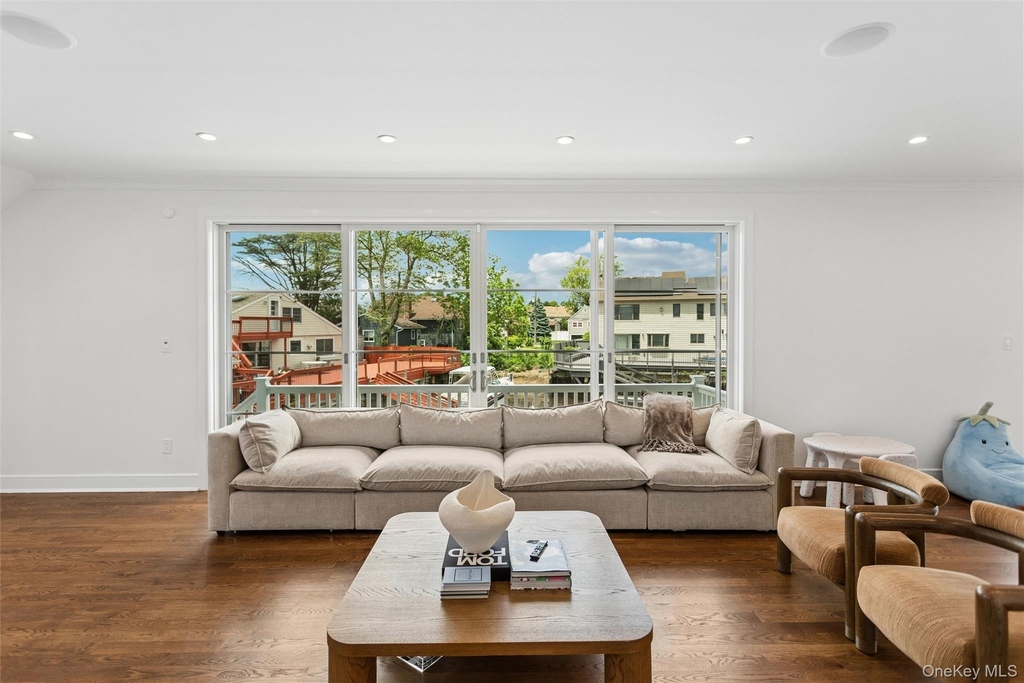 169 Mott Street - Photo 4