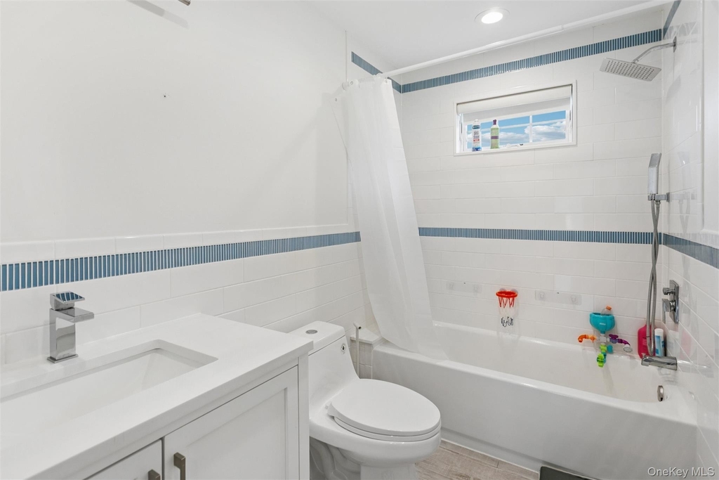 169 Mott Street - Photo 23