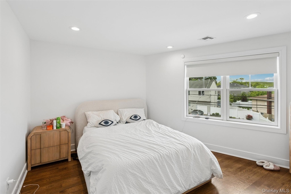 169 Mott Street - Photo 16