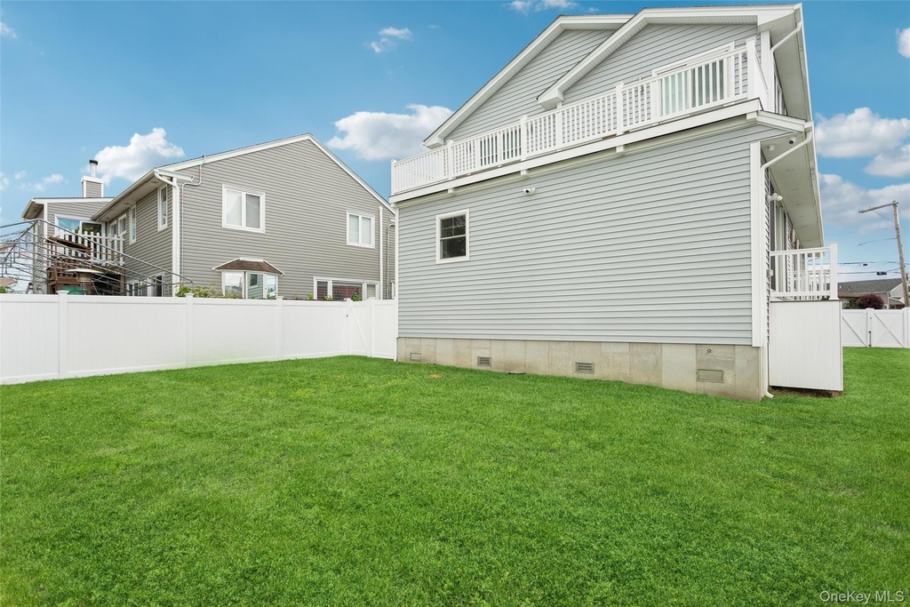 169 Mott Street - Photo 31