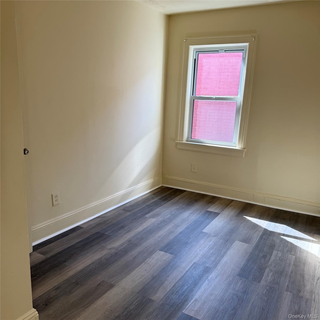 205-25 113th Avenue - Photo 6