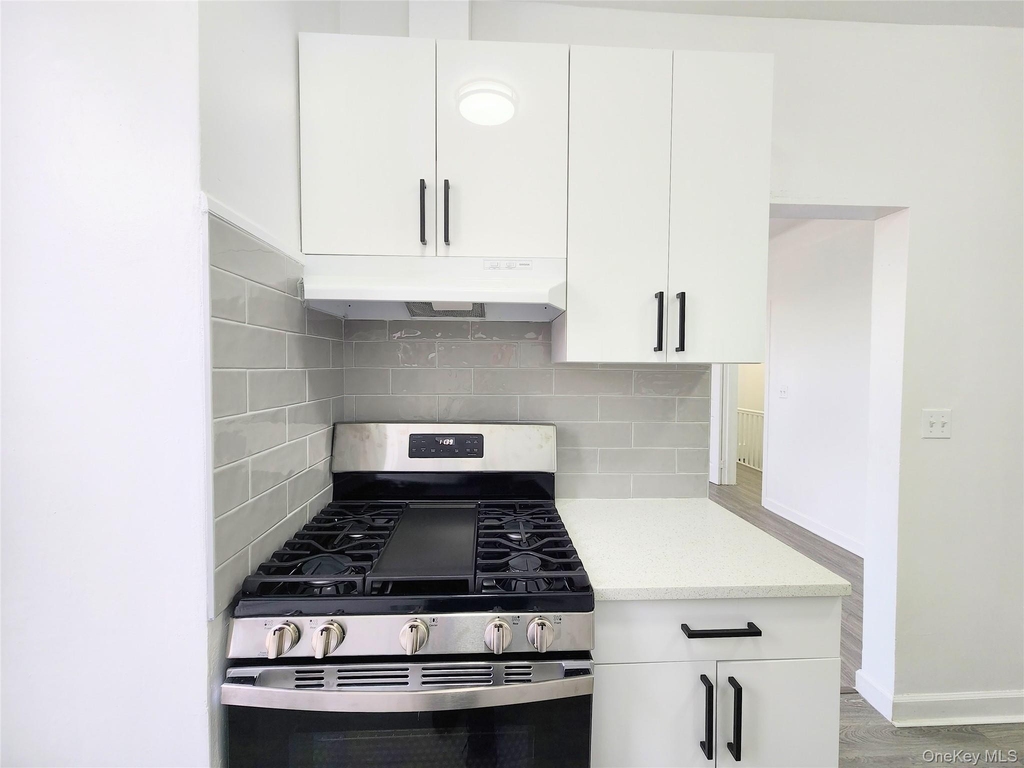 60-22 Flushing Avenue - Photo 3