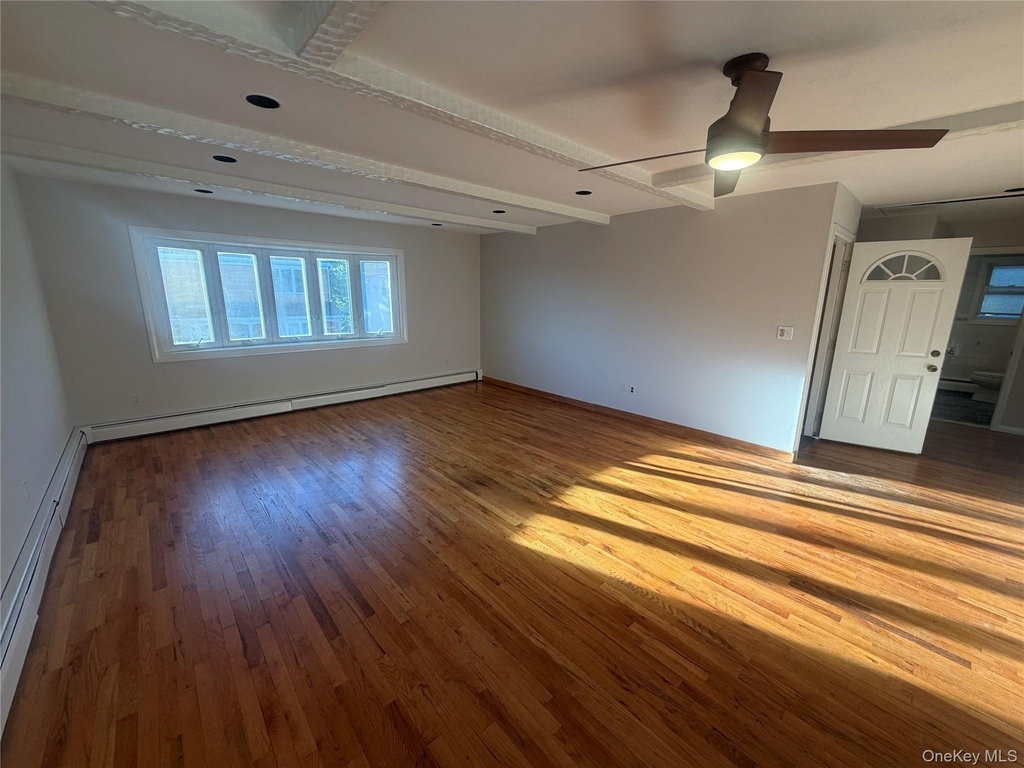 325 Glenbrook Avenue - Photo 1