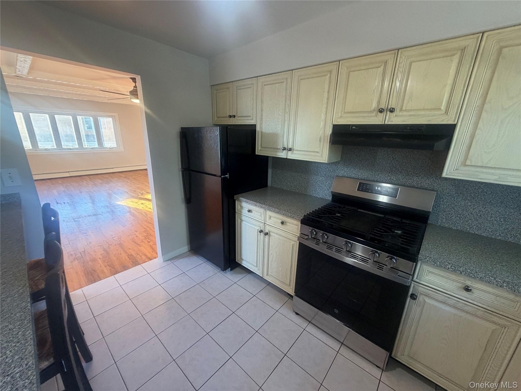 325 Glenbrook Avenue - Photo 3