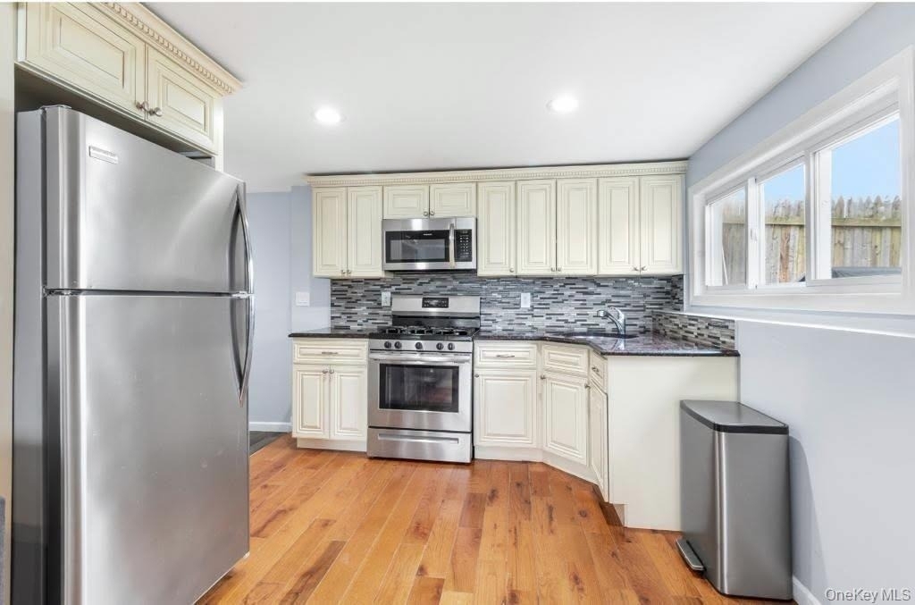 2 Somers Lane - Photo 2