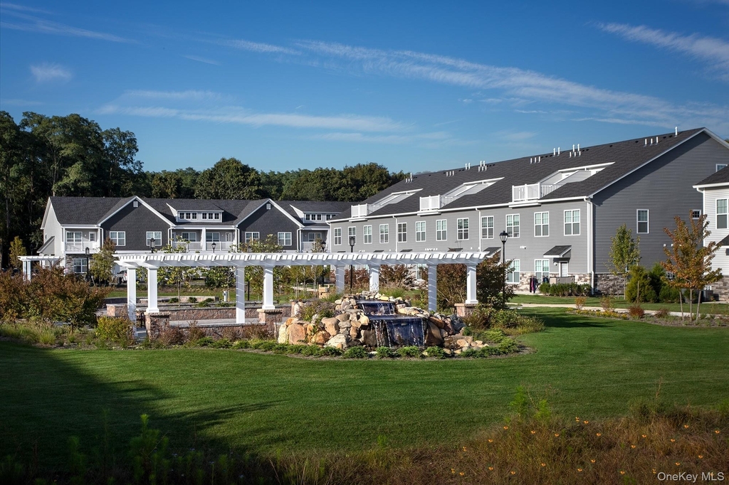 8 Owen Circle - Photo 1