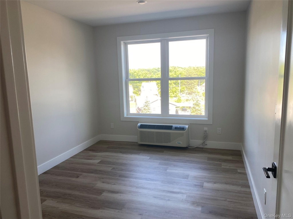 126 Montgomery Street - Photo 10
