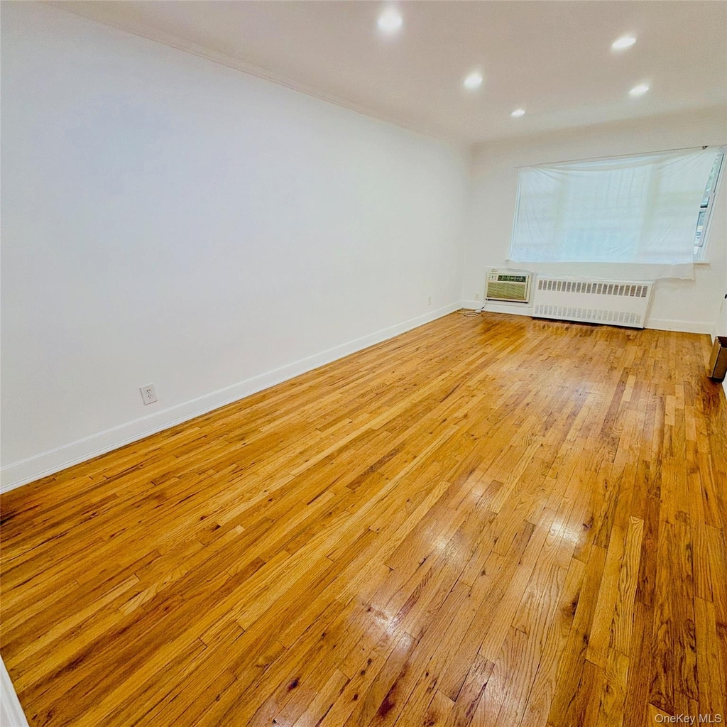 79-10 150th Street - Photo 5