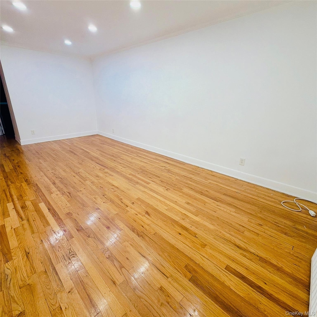 79-10 150th Street - Photo 7