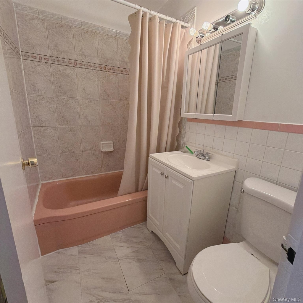 79-10 150th Street - Photo 6