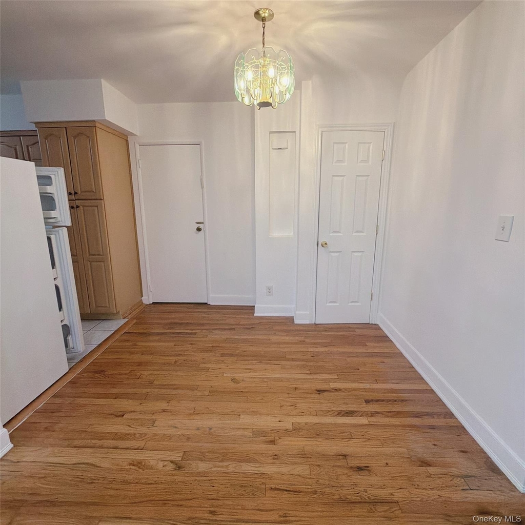 79-10 150th Street - Photo 2