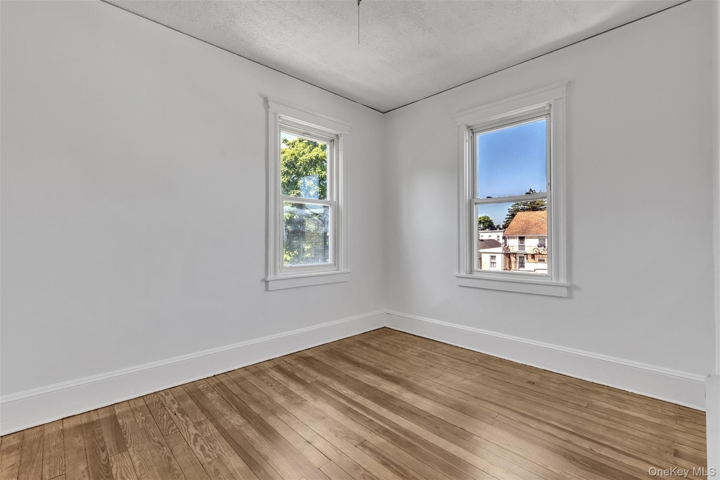 28 W Elizabeth Street - Photo 16