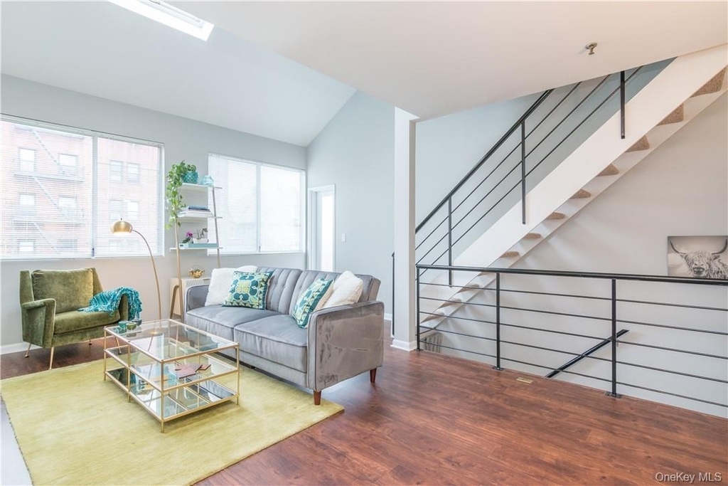100 Chatterton Avenue - Photo 6