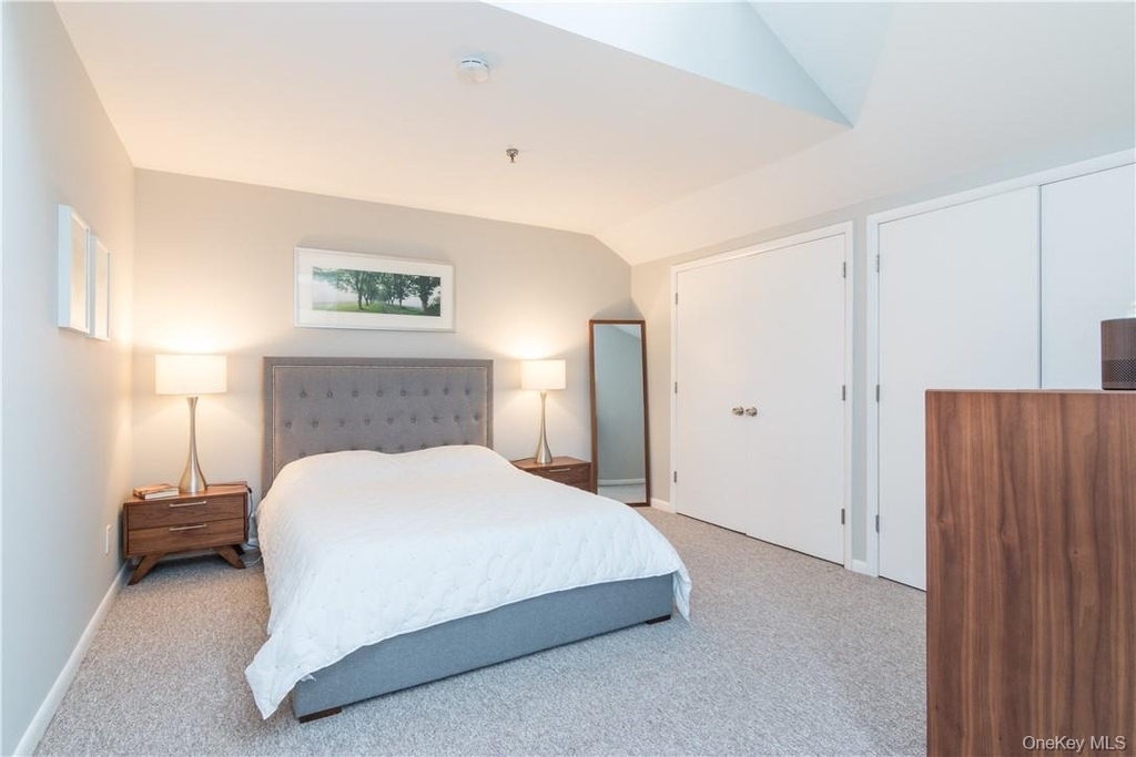 100 Chatterton Avenue - Photo 11