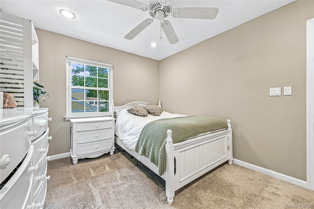 4 Bartlett Commons - Photo 19