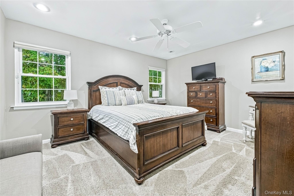4 Bartlett Commons - Photo 15