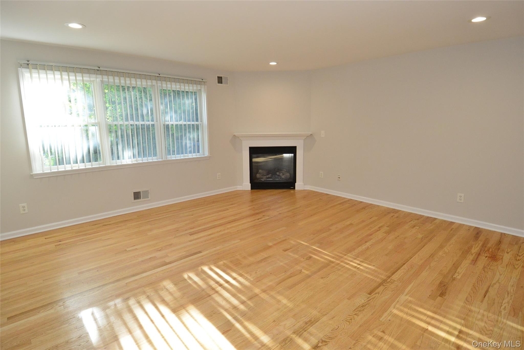 27 Grant Street - Photo 5