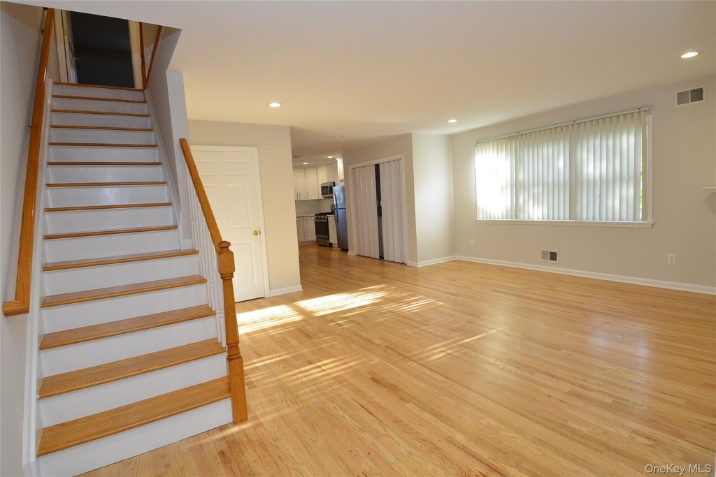 27 Grant Street - Photo 4