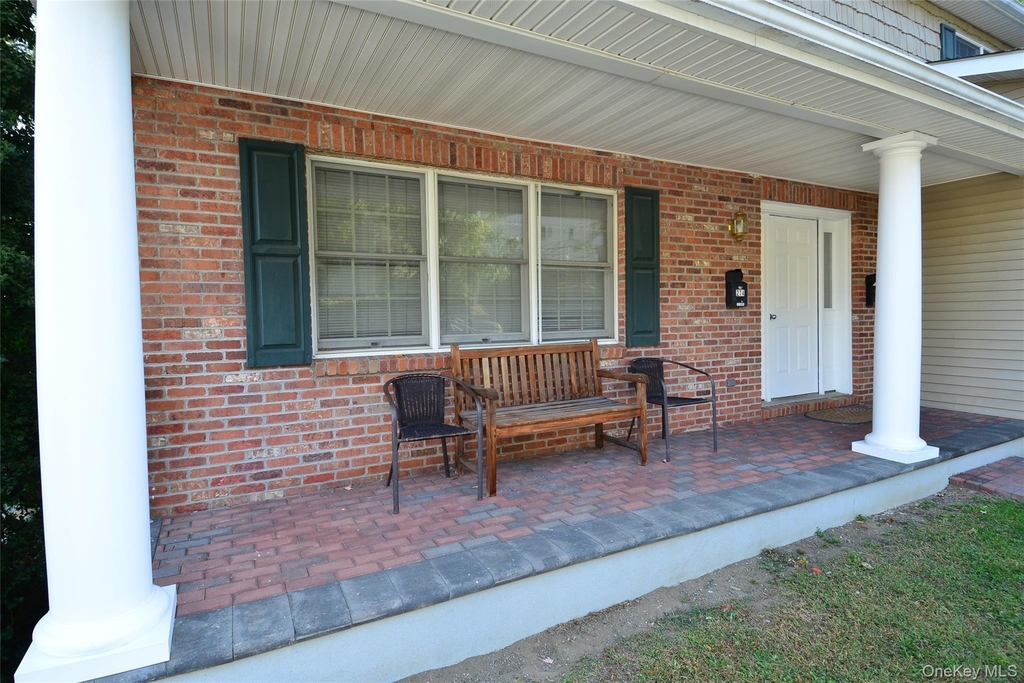 27 Grant Street - Photo 1